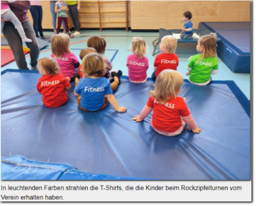 In leuchtenden Farben strahlen die T-Shirts, die die Kinder beim Rockzipfelturnen vom Verein erhalten haben.